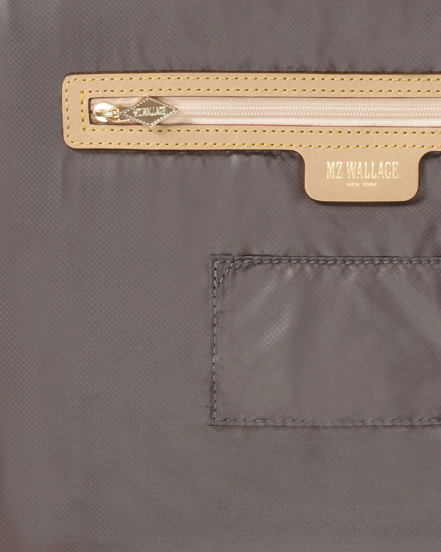 Magnet Metro Quatro Tote - Image 6