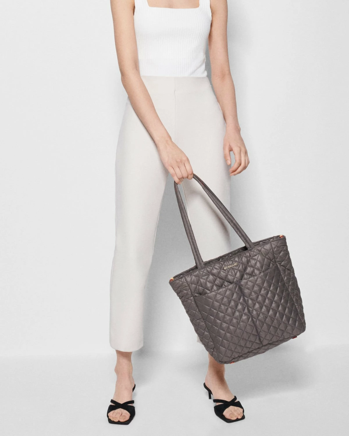 Magnet Metro Quatro Tote - Image 5