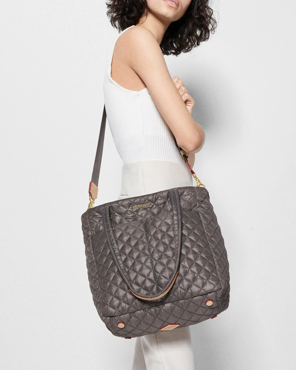 Magnet Metro Quatro Tote - Image 2